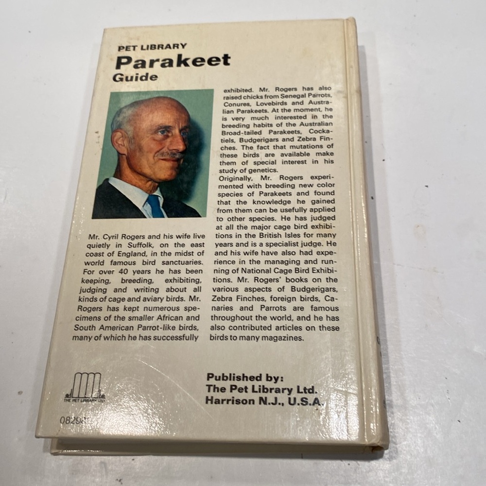 “Pet Library, Parakeet Guide,” - Picture 7 of 7